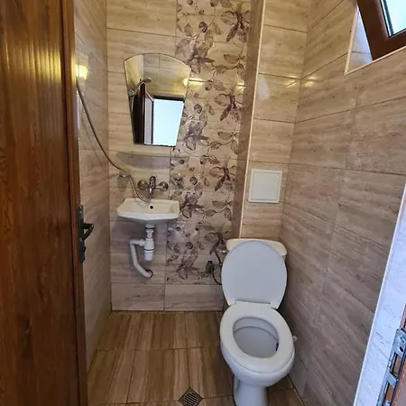 בית הארחה House Varna-2 קראפץ