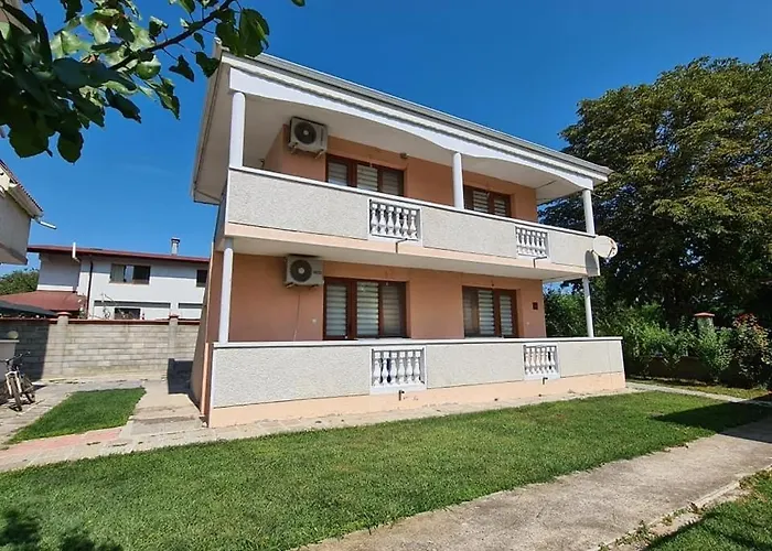 Къща за гости House Varna-2 Крапец